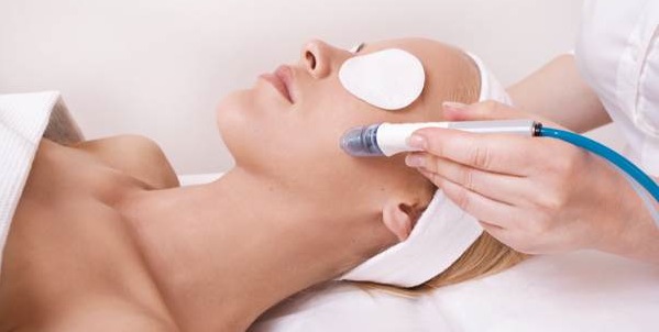 Mikrodermabrasion_mit_diamanten_11.12_low
